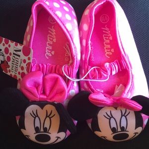 Size 9/10 kid Minnie Mouse shoes